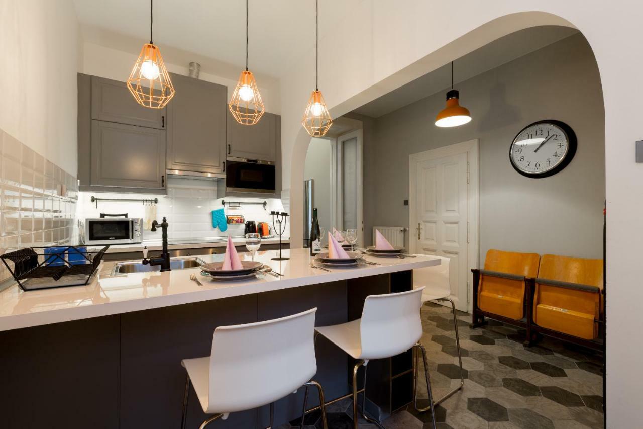 בודפשט Luxury Twin 1-Bedroom In Kazinczy Street מראה חיצוני תמונה